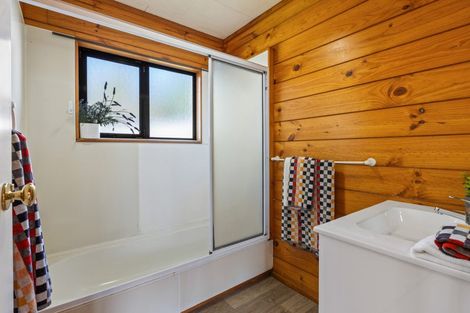 Photo of property in 10 Eagleson Street, Northcross, Auckland, 0632