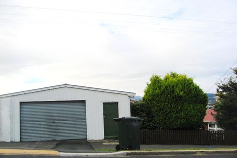 Photo of property in 18 Ryehill Street, Calton Hill, Dunedin, 9012