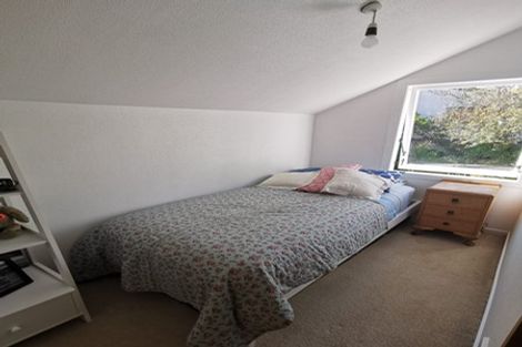 Photo of property in 16 Indira Place, Khandallah, Wellington, 6035