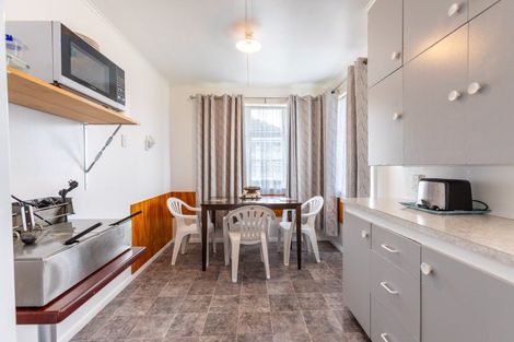 Photo of property in 10 Collett Street, Dannevirke, 4930