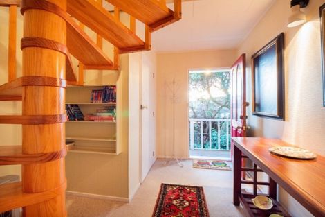 Photo of property in 30 Porterfield Street, Macandrew Bay, Dunedin, 9014