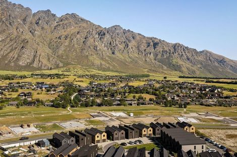 Photo of property in 33 Ryan Loop, Jacks Point, 9371