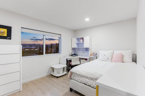 Photo of property in 11 Keel Street, Long Bay, Auckland, 0630