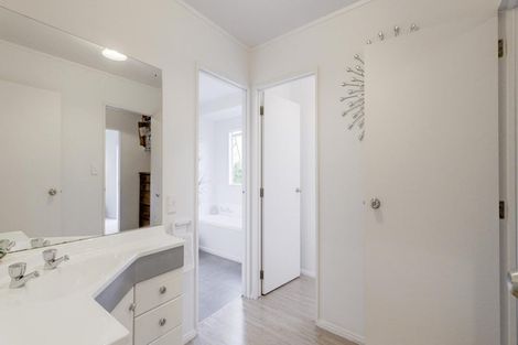 Photo of property in 24 Milan Drive, Glen Eden, Auckland, 0602