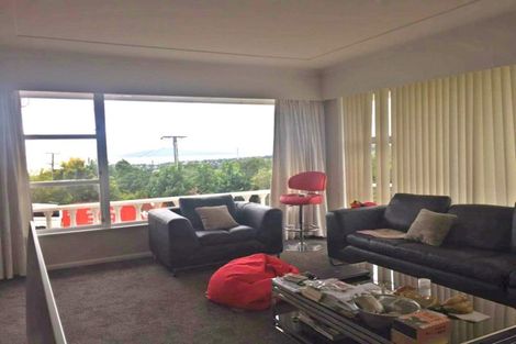 Photo of property in 459 East Coast Road, Murrays Bay, Auckland, 0630