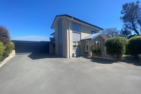 Photo of property in 84 Bowhill Road, New Brighton, Christchurch, 8083