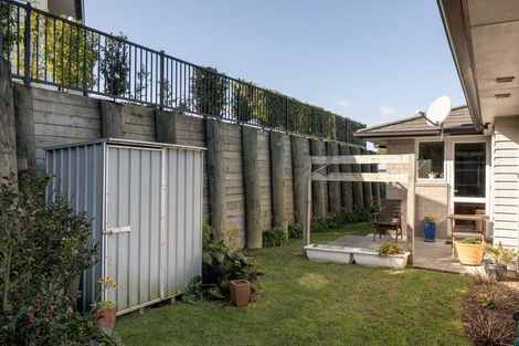 Photo of property in Waterview Estate, 34/4 Greystone Place, Omokoroa, 3114