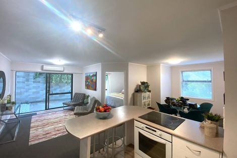 Photo of property in 9 Ramoana Mews, Shelly Park, Auckland, 2014