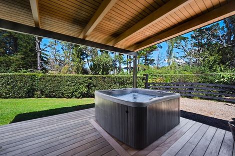 Photo of property in 66 Brownhill Road, Whitford, Manurewa, 2576