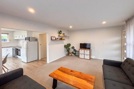 Photo of property in 4/27 Oxley Avenue, St Albans, Christchurch, 8014