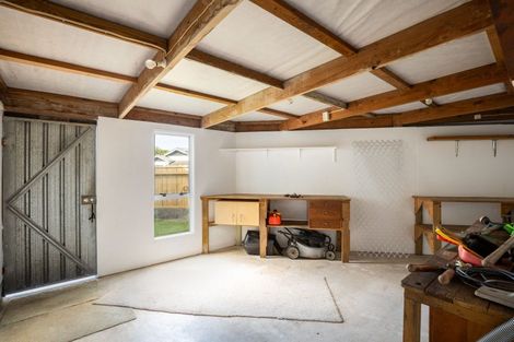 Photo of property in 65 Wallace Place, Westown, New Plymouth, 4310