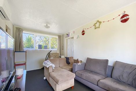 Photo of property in 27 Olive Crescent, Papatoetoe, Auckland, 2025