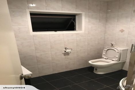 Photo of property in 1/50 Gladstone Road, Northcote, Auckland, 0627