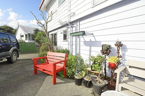 Photo of property in 9 Hinemoa Place, Snells Beach, 0920