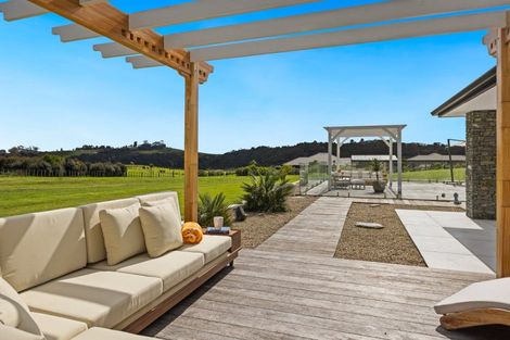 Photo of property in 1 Fernbird Grove, Kerikeri, 0294