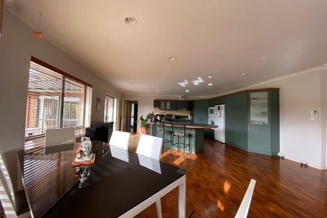 Photo of property in 25a Westerham Drive, Dannemora, Auckland, 2016