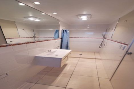 Photo of property in 33 Surf Road, Stanmore Bay, Whangaparaoa, 0932