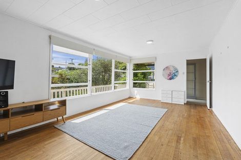 Photo of property in 52 Pitcairn Street, Oakura, 4314