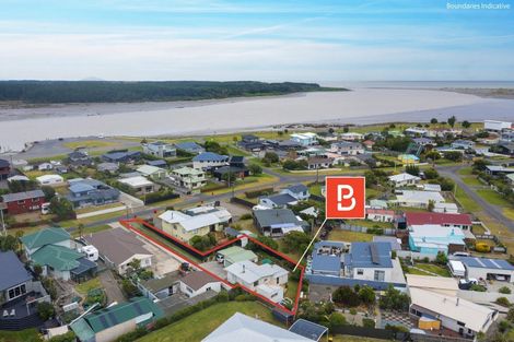 Photo of property in 39a Shortt Street, Foxton Beach, Foxton, 4815