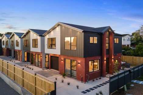 Photo of property in 10 Baringa Place, Botany Downs, Auckland, 2010