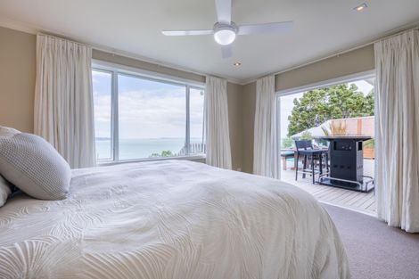 Photo of property in 32 Arama Avenue, Titirangi, Auckland, 0604