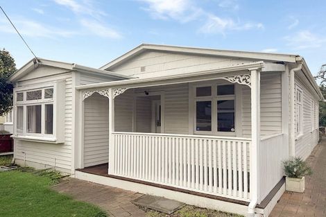 Photo of property in 22 Riddlers Crescent, Petone, Lower Hutt, 5012