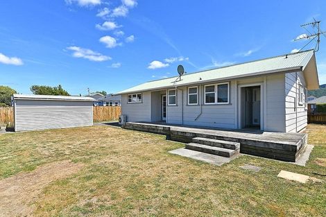 Photo of property in 9 Phar Lap Grove, Trentham, Upper Hutt, 5018