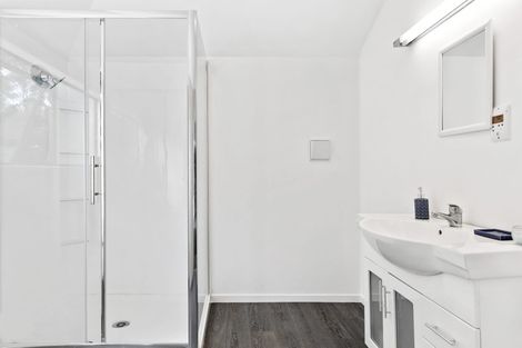 Photo of property in 74 Rhinevale Close, Henderson, Auckland, 0612