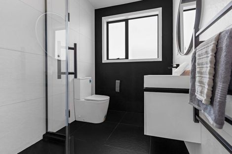 Photo of property in 2 Picnic Point Road, Hobsonville, Auckland, 0616