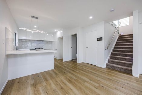 Photo of property in 14b Friesian Drive, Mangere, Auckland, 2022