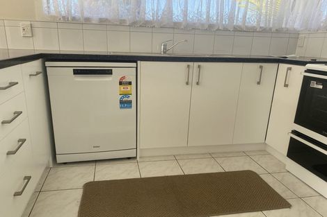 Photo of property in 114 Te Atatu Road, Te Atatu South, Auckland, 0610