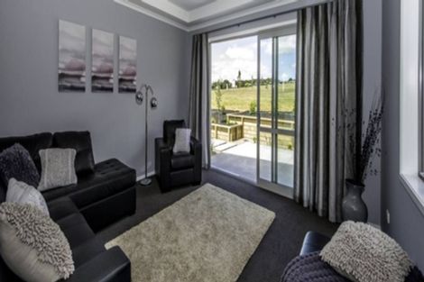 Photo of property in 138 Taupaki Road, Taupaki, 0782