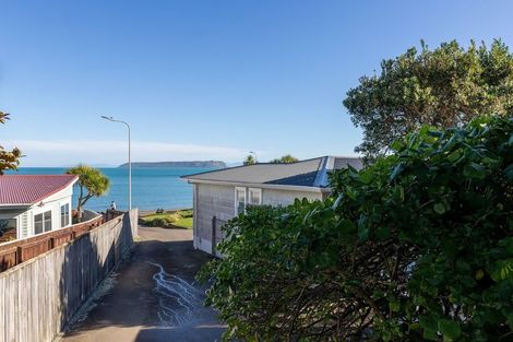 Photo of property in 41 Moana Road, Plimmerton, Porirua, 5026