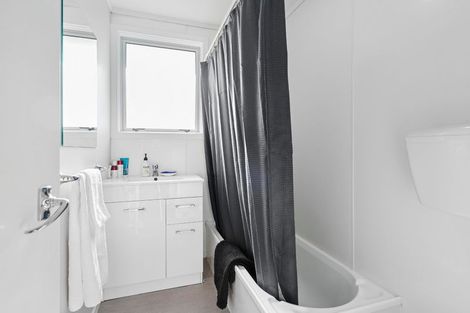 Photo of property in 1a Creswell Place, Leamington, Cambridge, 3432