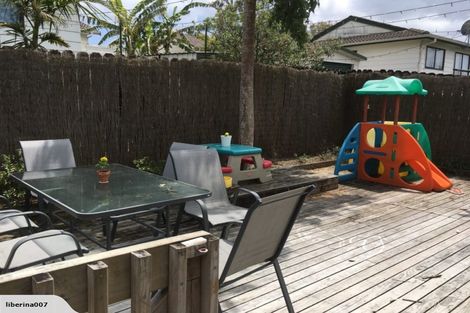 Photo of property in 15 Chislehurst Street, Henderson, Auckland, 0612