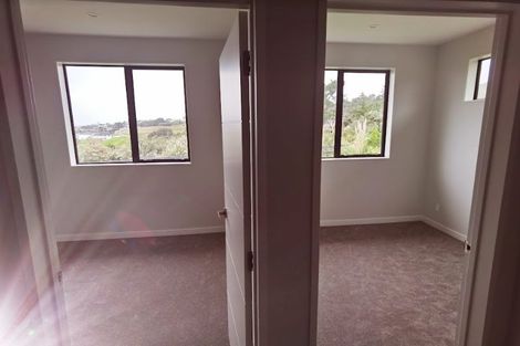 Photo of property in 14 Woodridge Drive, Stanmore Bay, Whangaparaoa, 0932
