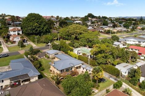 Photo of property in 105 Sutherland Road, Brookfield, Tauranga, 3110