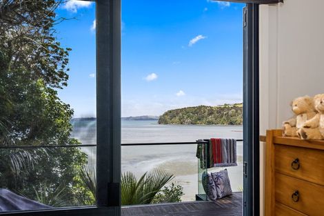 Photo of property in 12 Clinton Road, Tawharanui Peninsula, Warkworth, 0986