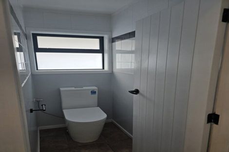 Photo of property in 68 Welcome Bay Road, Welcome Bay, Tauranga, 3112