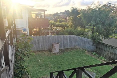Photo of property in 50 Glennandrew Drive, Half Moon Bay, Auckland, 2012