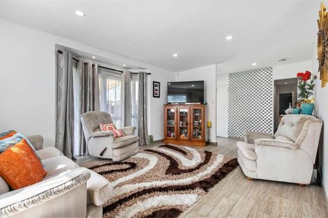 Photo of property in 1/527 Weymouth Road, Weymouth, Auckland, 2103