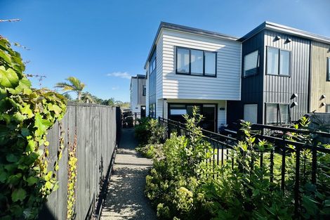 Photo of property in 1090a Great North Road, Point Chevalier, Auckland, 1022