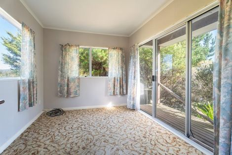 Photo of property in 76 Mckillop Street, Ranui, Porirua, 5024