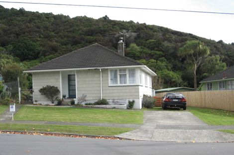 Photo of property in 14 Boyd Grove, Naenae, Lower Hutt, 5011