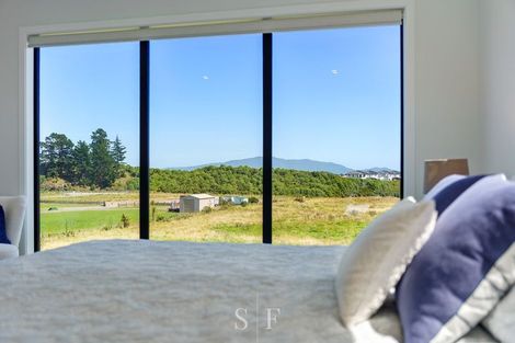 Photo of property in 48 Anderson Park Drive, Waikanae, 5036