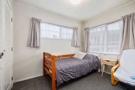 Photo of property in 86 Marlborough Avenue, Glenfield, Auckland, 0629