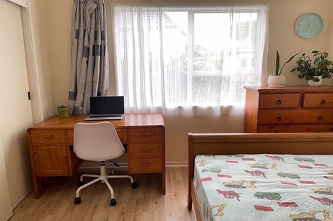 Photo of property in 15 Vanbrugh Place, Bucklands Beach, Auckland, 2014