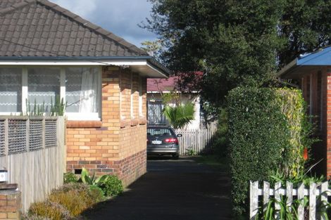 Photo of property in 2/60 Taikata Road, Te Atatu Peninsula, Auckland, 0610