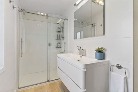 Photo of property in 22b Church Street, Northcote Point, Auckland, 0627