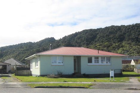 Photo of property in 7 Barkley Place, Cobden, Greymouth, 7802